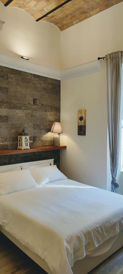 Christy Suite Elegante Appartamento Nel Centro Storico Di Anzio Ngoại thất bức ảnh
